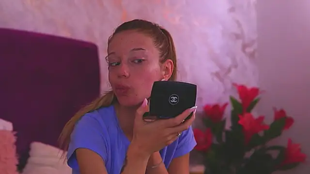 EllinaNuria online show from 05-09-26, 04:38