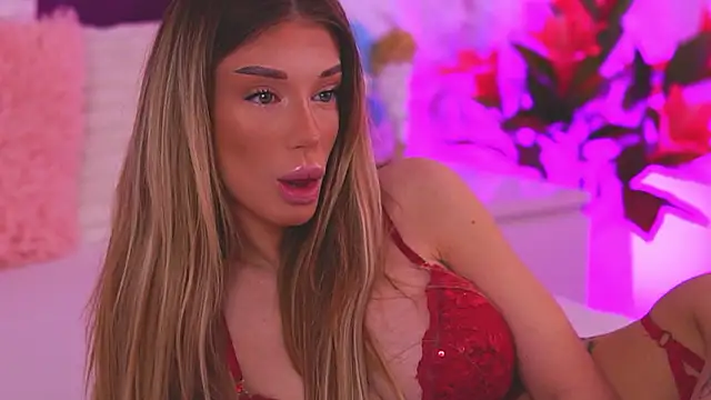 EllinaNuria online show from 03-26-26, 04:44