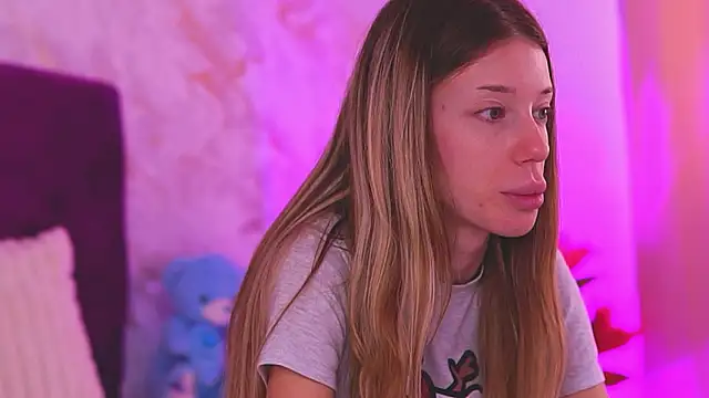 EllinaNuria online show from 03-18-26, 05:10