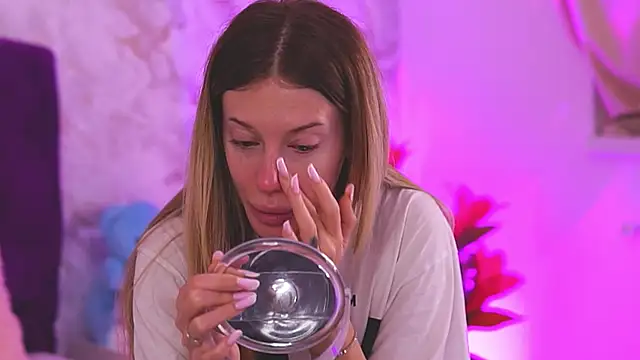 EllinaNuria online show from 02-21-26, 04:14