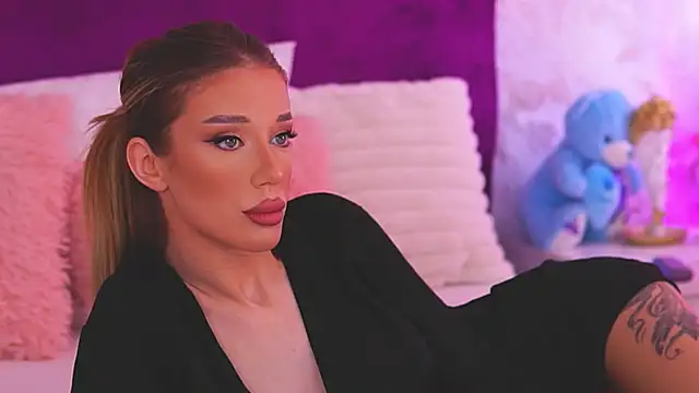 EllinaNuria online show from 03-27-26, 05:38