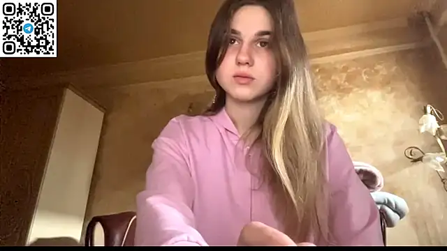 LovelySilk 63 online show from 04-12-26, 06:38