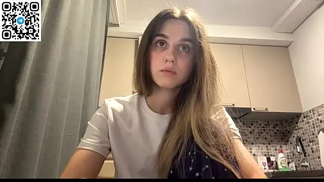 Snapshot of LovelySilk_63 chatting on 07-10-26, 06:19 LovelySilk 63 online show from 07-10-26, 06:19
