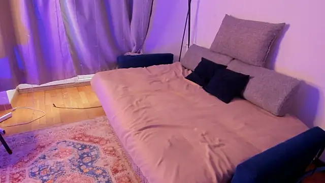 Snapshot of CalmFever chatting on 02-12-26, 12:27 CalmFever online show from 02-12-26, 12:27