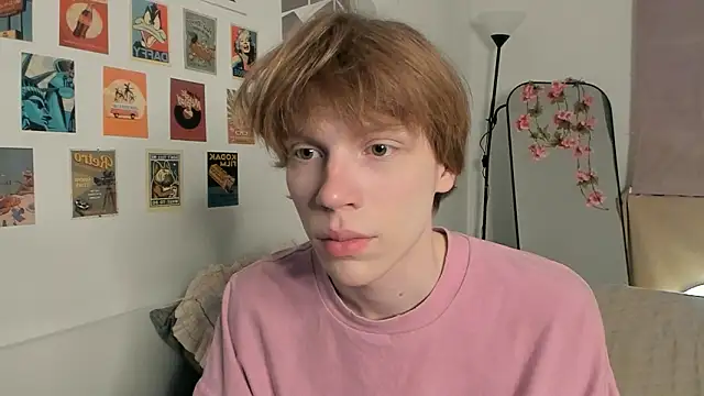 Snapshot of CalmFever chatting on 03-13-26, 08:36 CalmFever online show from 03-13-26, 08:36