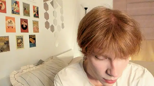 Snapshot of CalmFever chatting on 03-15-26, 08:27 CalmFever online show from 03-15-26, 08:27