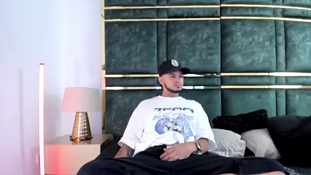 GaelyCoral online show from 04-11-26, 02:10