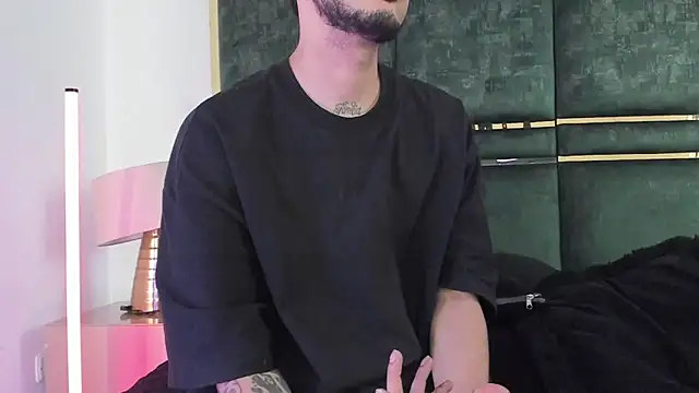 Snapshot of GaelyCoral chatting on 02-21-26, 11:56 GaelyCoral online show from 02-21-26, 11:56