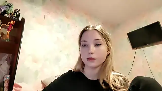 TiaBIanks online show from 03-12-26, 10:41