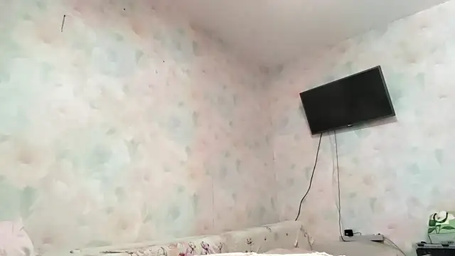 TiaBIanks online show from 03-25-26, 06:13