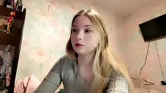 TiaBIanks online show from 04-11-26, 01:35