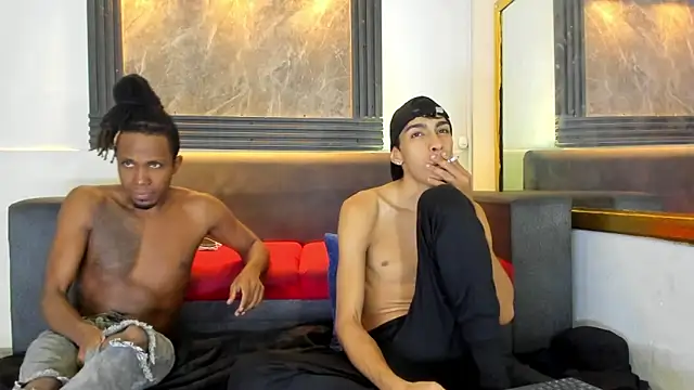 Jeanpieroo26 online show from 04-12-26, 07:50