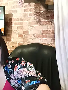 Snapshot of itismyhobby chatting on 02-14-25, 06:29 itismyhobby online show from 02-14-25, 06:29