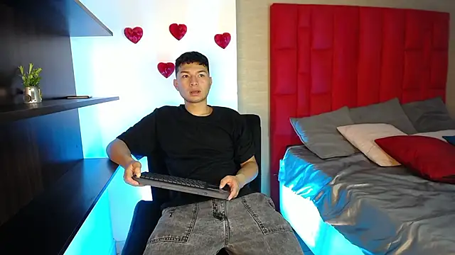 Snapshot of Liam_Sean chatting on 03-03-26, 12:45 Liam Sean online show from 03-03-26, 12:45