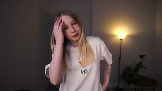 Snapshot of MiHabeck chatting on 02-13-26, 05:29 MiHabeck online show from 02-13-26, 05:29