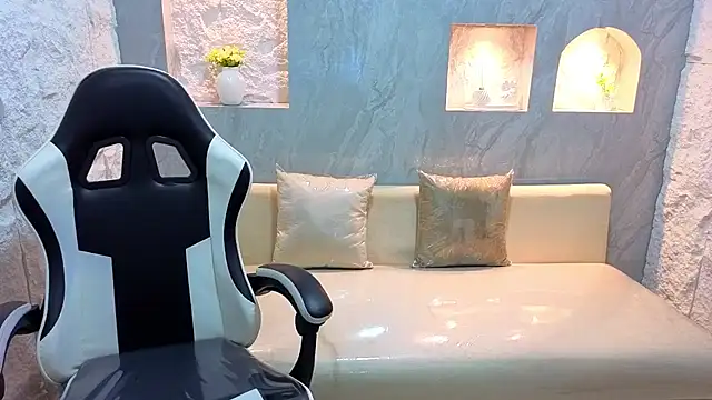 Snapshot of Catalina_Tx_ chatting on 02-20-26, 12:51 Catalina Tx online show from 02-20-26, 12:51