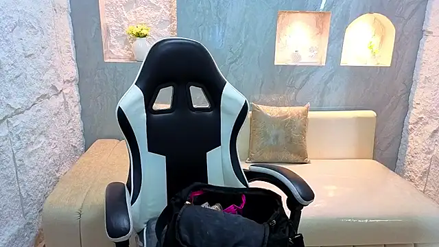 Snapshot of Catalina_Tx_ chatting on 02-21-26, 01:02 Catalina Tx online show from 02-21-26, 01:02