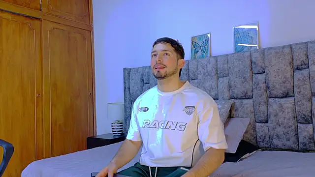 Snapshot of NICK_MOSS_ chatting on 03-15-26, 01:07 NICK MOSS online show from 03-15-26, 01:07