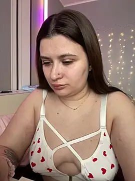 Snapshot of lipsi_vikki chatting on 02-19-26, 08:22 lipsi vikki online show from 02-19-26, 08:22