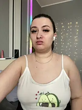 Snapshot of lipsi_vikki chatting on 02-25-26, 07:41 lipsi vikki online show from 02-25-26, 07:41