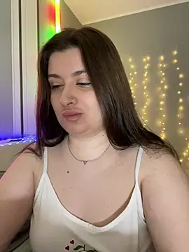 Snapshot of lipsi_vikki chatting on 02-14-26, 04:45 lipsi vikki online show from 02-14-26, 04:45