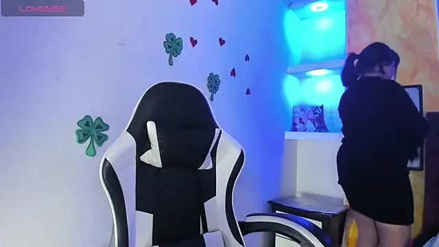 peachy hot online show from 04-16-26, 05:08