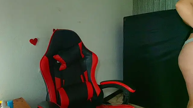 peachy hot online show from 03-15-26, 04:52