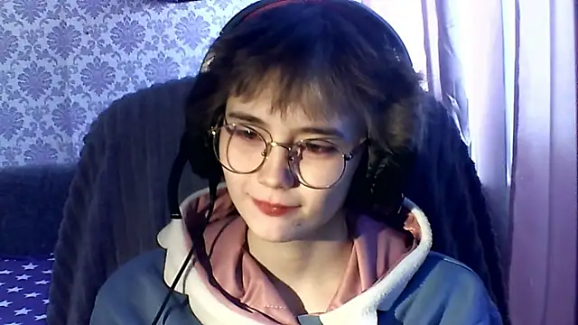 Snapshot of Angels_corner chatting on 02-14-26, 05:29 Angels corner online show from 02-14-26, 05:29