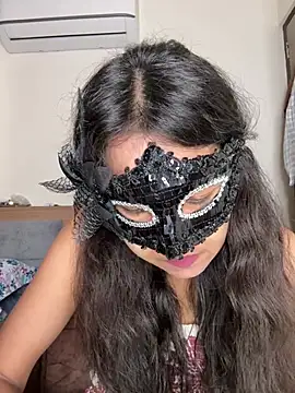 raavigirl online show from 04-21-26, 06:53