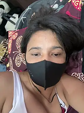 raavigirl online show from 03-18-26, 08:06