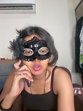 raavigirl online show from 04-21-26, 09:21