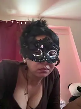 raavigirl online show from 04-25-26, 10:51