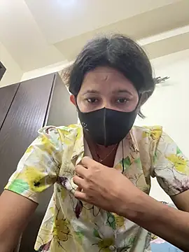 raavigirl online show from 02-21-26, 09:33