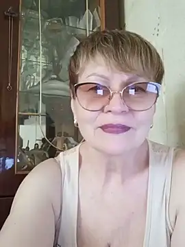 SophieBurns online show from 05-27-26, 10:44