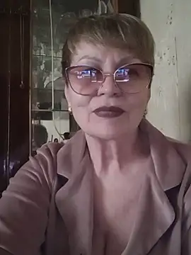 SophieBurns online show from 06-02-26, 02:06