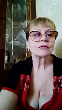 SophieBurns online show from 06-14-26, 10:05