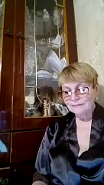SophieBurns online show from 06-16-26, 05:13