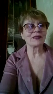SophieBurns online show from 05-13-26, 11:39