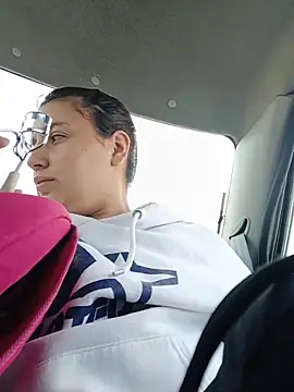 MajoArias online show from 04-04-26, 05:52