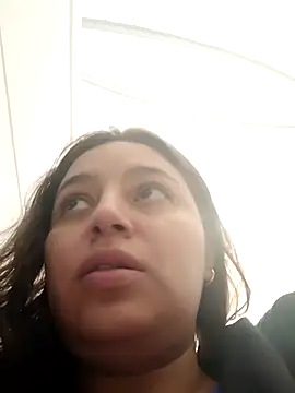 MajoArias online show from 02-13-26, 05:24