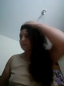 MajoArias online show from 02-10-26, 07:51