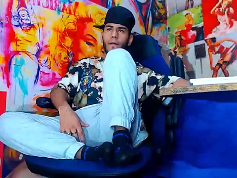 warmNoah online show from 04-13-26, 06:56