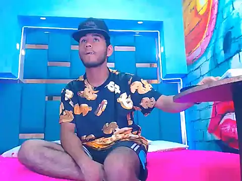 warmNoah online show from 03-10-26, 07:18