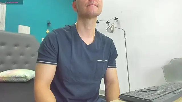 Coddy maxx69 online show from 02-10-26, 12:26