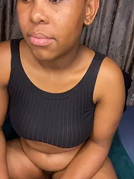 Snapshot of applebae chatting on 06-17-26, 01:10 applebae online show from 06-17-26, 01:10