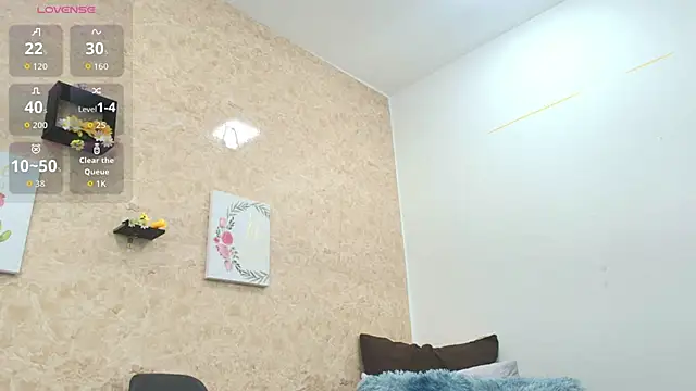 Sophie Tyler online show from 03-19-26, 01:44