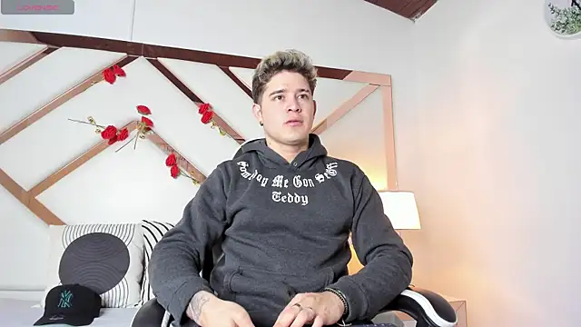 rayan linxx online show from 02-14-26, 07:58