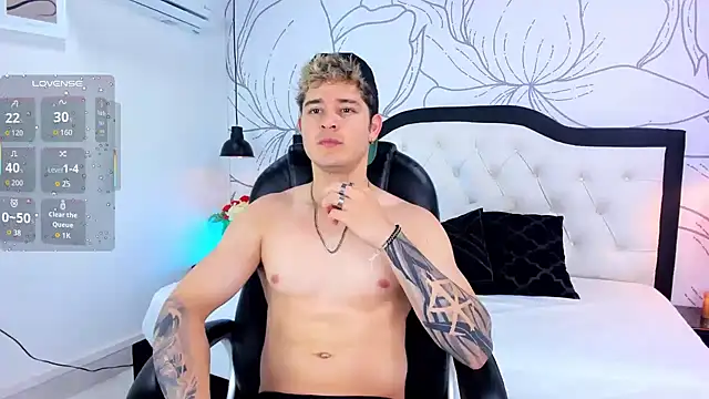 rayan linxx online show from 04-12-26, 07:39