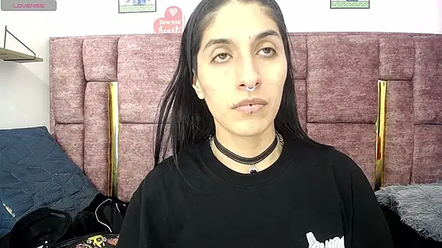 Snapshot of FRANCESCA_LOVE_ chatting on 06-17-26, 04:23 FRANCESCA LOVE online show from 06-17-26, 04:23