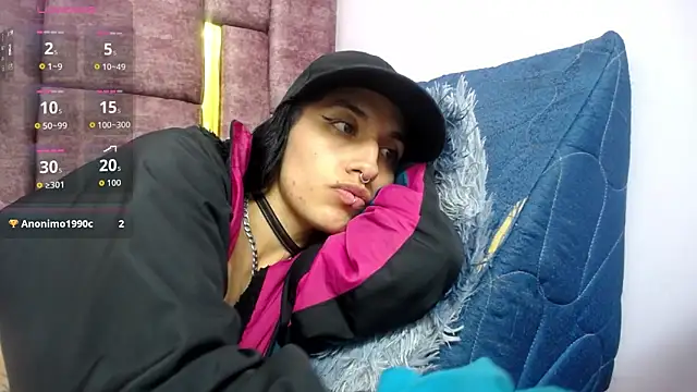 FRANCESCA LOVE  online show from 04-26-26, 06:05